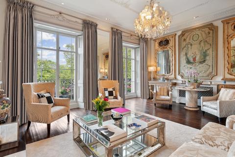 luxury penthouses london