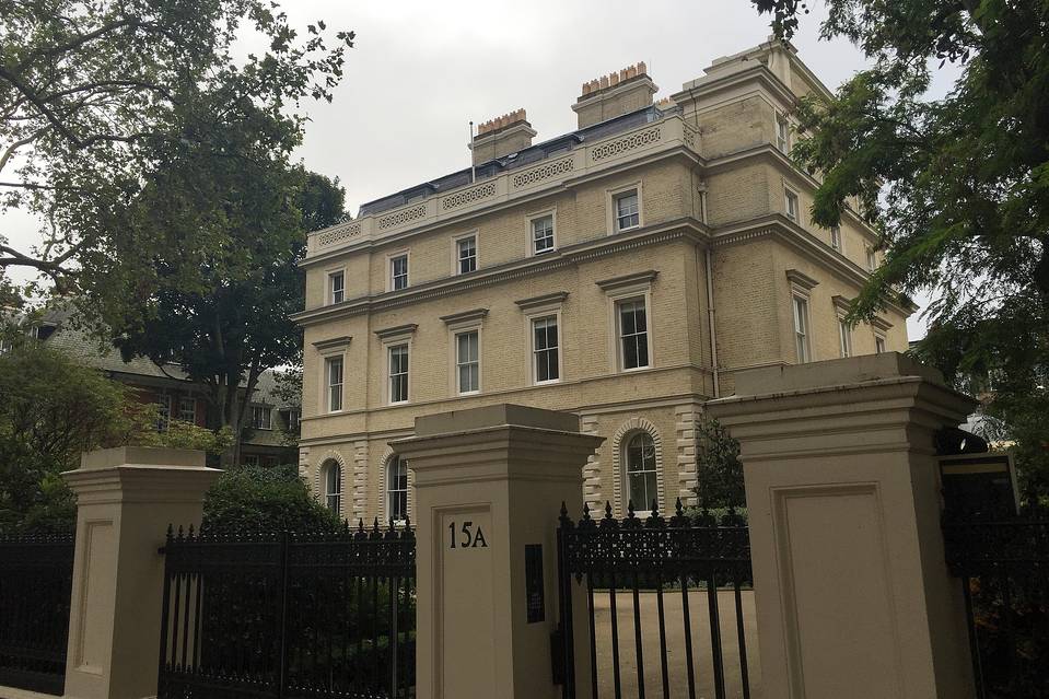 luxury estate agents london